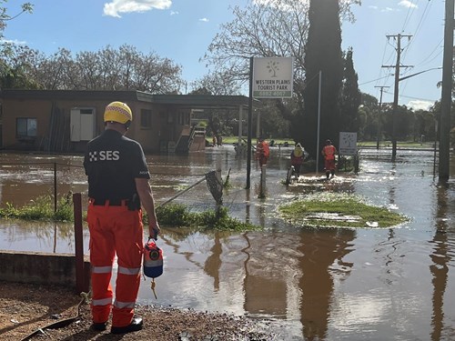 Gilgandra Unit assisting in Dubbo floods