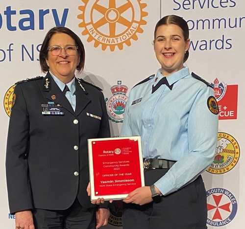 NSW SES Commissioner Carlene York APM with Yasmin Jimmieson.