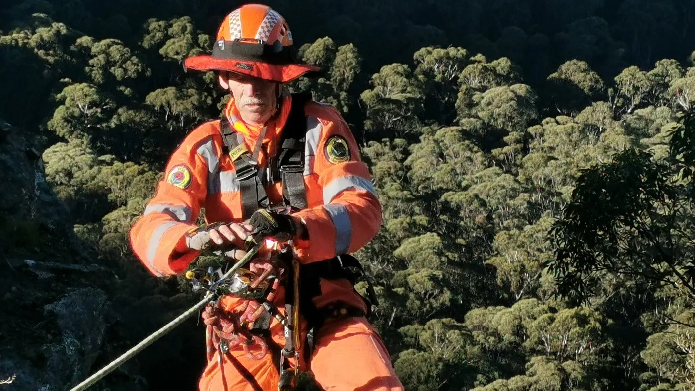 Vertical rescue operator