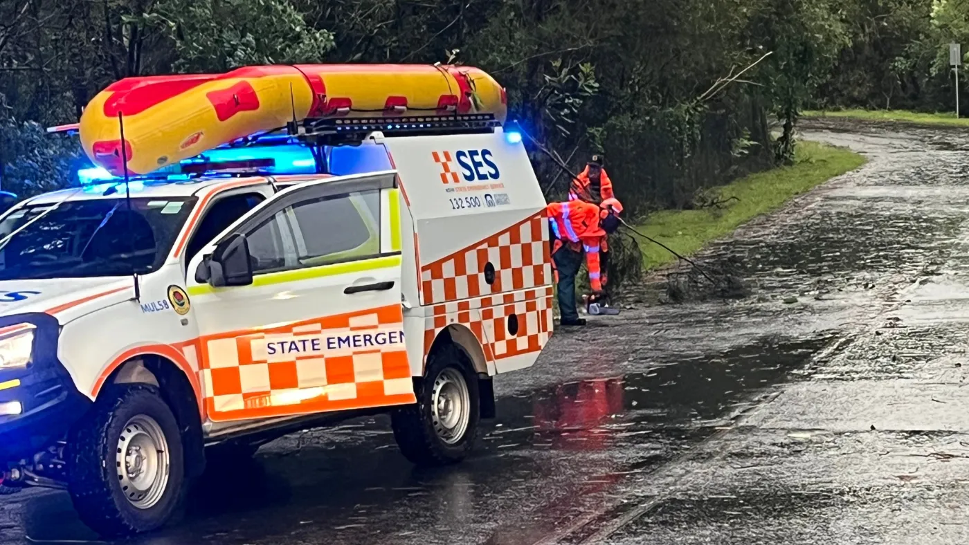 NSW SES crews our clearing road from debris 7 March 2025